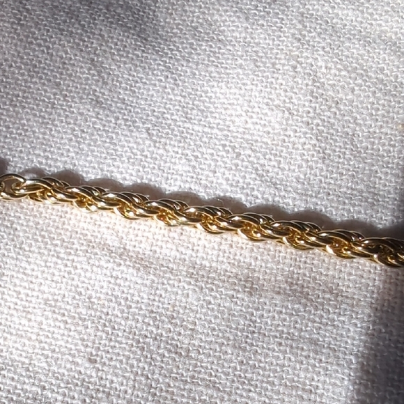 Elegant Gold Rope Chain Bracelet - Picture 2 of 11